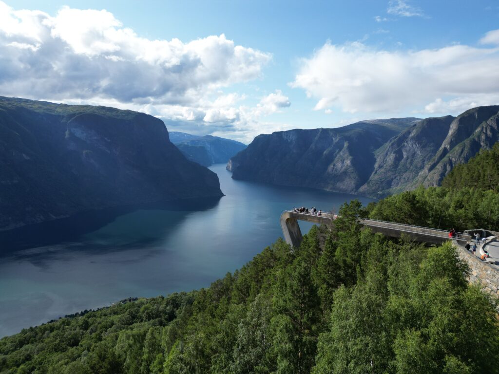 Point de vue "Stegastein" surplombant le AurlandsFjord